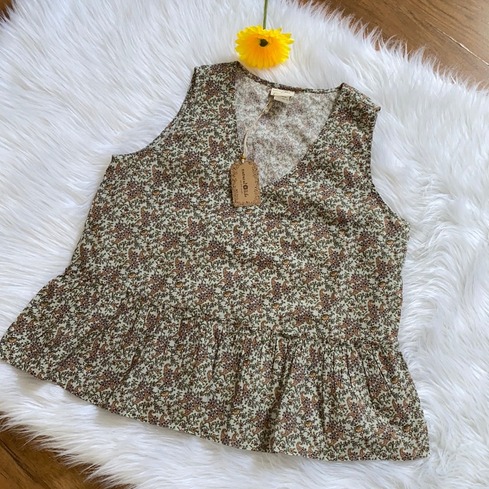 - natural life peplum floral tank. Size M